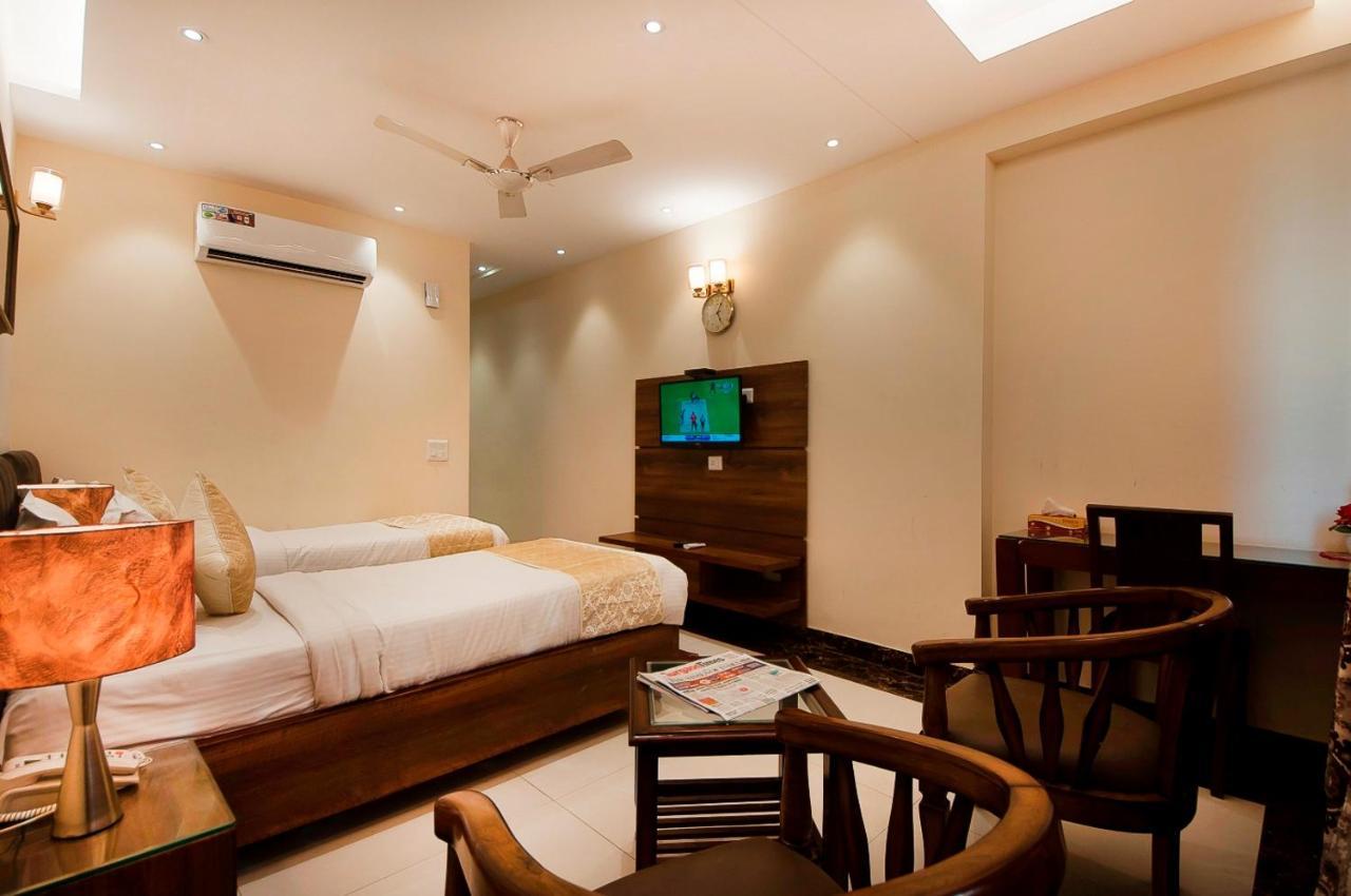 Imperial Apartments Huda City Gurgaon Eksteriør bilde