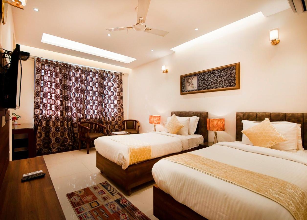 Imperial Apartments Huda City Gurgaon Eksteriør bilde