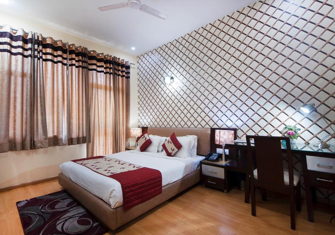 Imperial Apartments Huda City Gurgaon Eksteriør bilde
